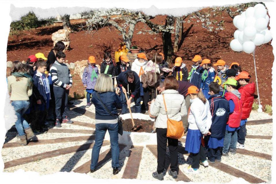 Art Rooms Joyful People Alberobello Bagian luar foto